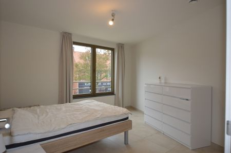 Recent app. met een bruto opp. v. 114,4m² & ondergronds: B+P - Photo 2