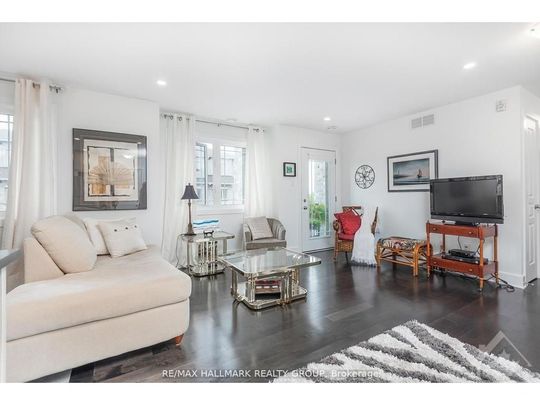 For Lease - 340 TRIBECA Private Unit# 10, Barrhaven, Ontario - Photo 1
