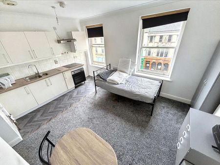 Studio to rent - Photo 2