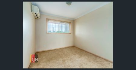 Modern 2 Bedroom Townhouse In Small Kedron Complex. Air Con, Courtyard And Walk To Cafes - Photo 4