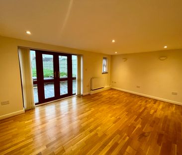 2 bedroom semi-detached to let - Photo 6