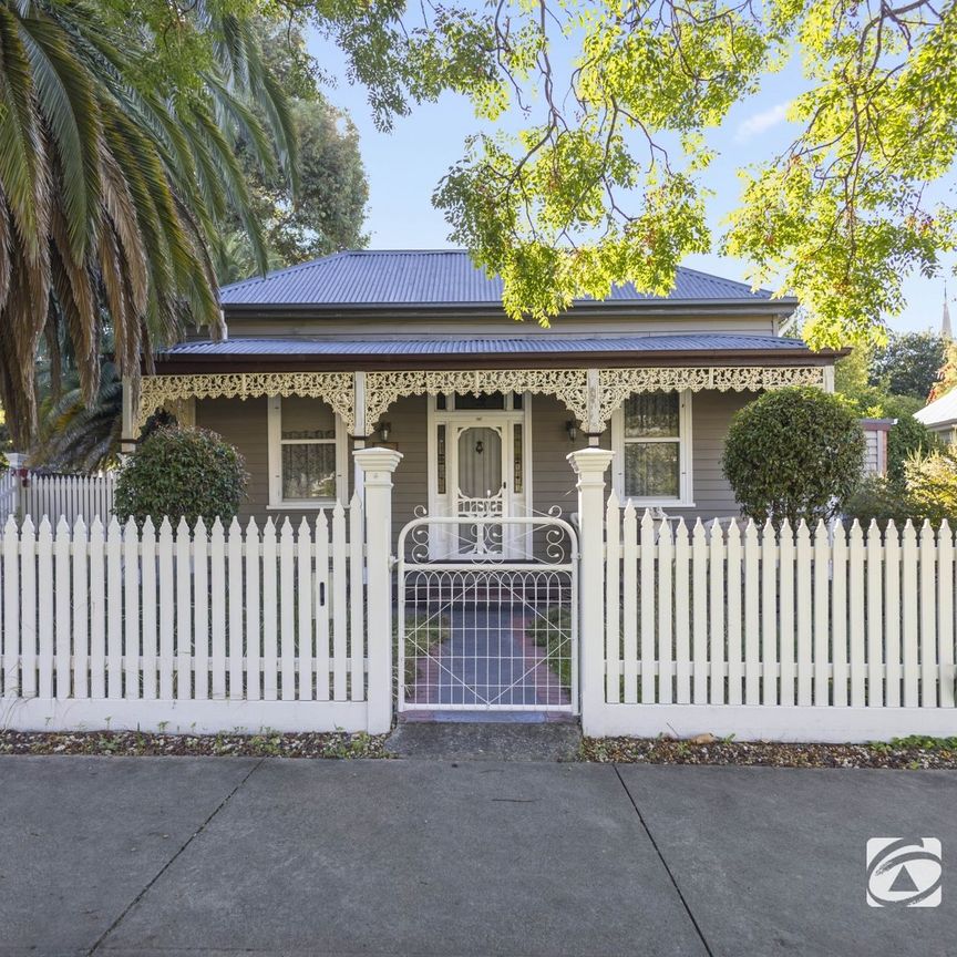 FULLY FURNISHED - AVALIABLE JULY 2026 - Photo 1