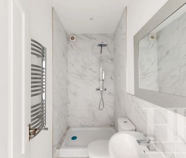 Balcombe Road, Horley, RH6 - Photo 6