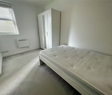 Columbia Road, Bournemouth, Dorset, BH10 - Photo 5