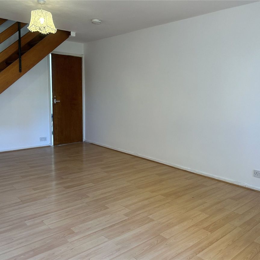 Delaporte Close, Epsom, Surrey, KT17 4AU - Photo 1