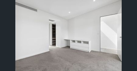 Stylish 3-Bedroom Townhouse Offering Urban Lifestyle, Quality & Prestige - Photo 5