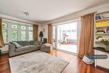 3 bedroom detached house to rent - Photo 3