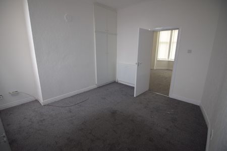 To Let 1 Bed Ground Floor Flat - Photo 4