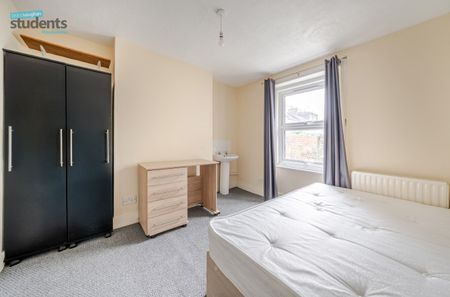 5 bedroom terraced house to rent - Photo 4