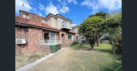 Sunlit Family Sanctuary in One of North Ryde's Most Sought-After Streets - Photo 3