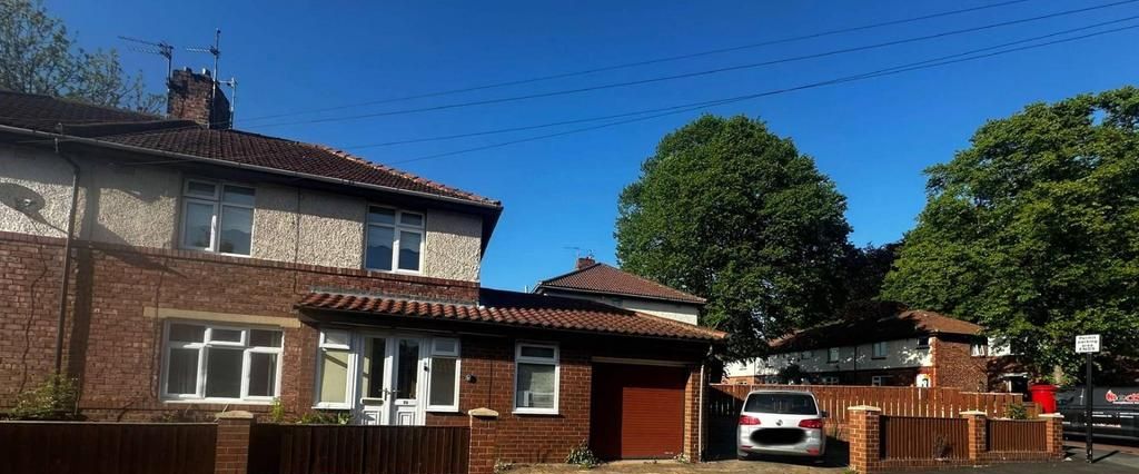 2 bedroom private hall to rent - Photo 1