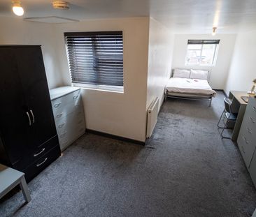 Studio Flat, Pershore Road, B29 - Photo 2