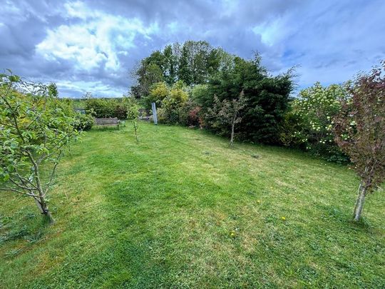2 bedroom end of terrace house to rent - Photo 1
