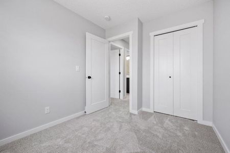 141A Belmont Drive SW – BELMONT -Main Floor - Photo 4