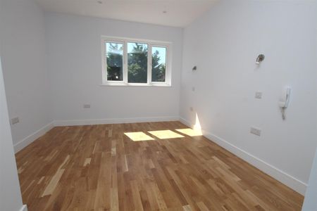 1 bedroom Terraced House to let - Photo 4