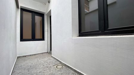 Instapklaar gelijkvloers appartement in het centrum ! - Foto 2