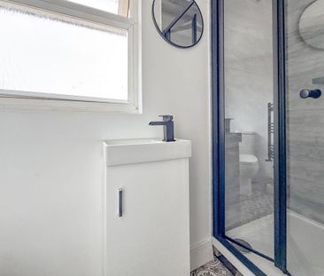 1 bedroom in a house share to rent - Photo 6