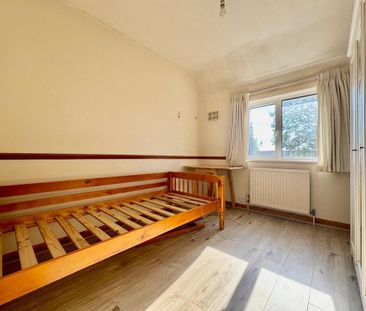 4 bedroom semi-detached house to rent - Photo 4