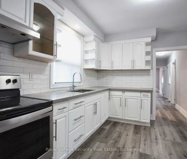 32 Ashbury Avenue N #2nd Floor - Photo 6