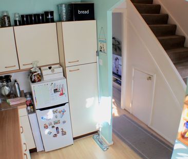 2 Bed Terraced House, Tarragon Close, SE14 - Photo 6