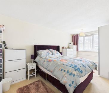 2 bedroom maisonette to rent - Photo 2