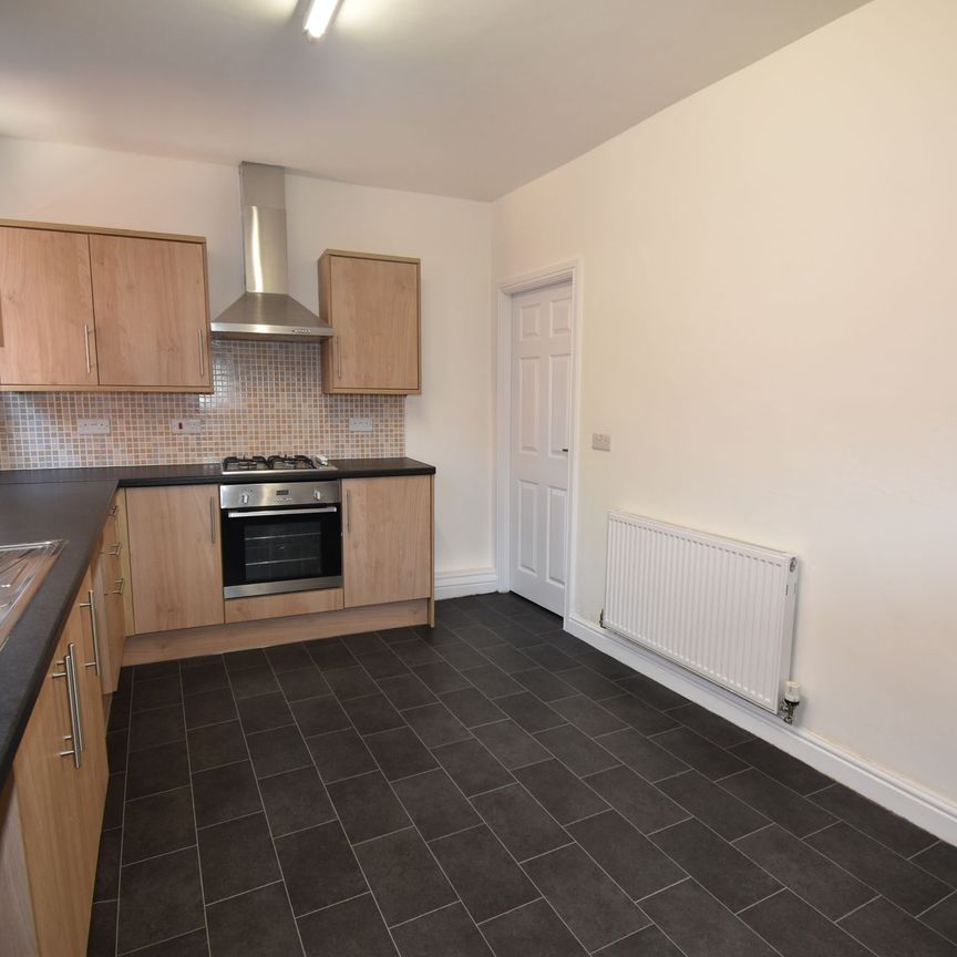 Johnson Street, Tyldesley, M29 - Photo 1