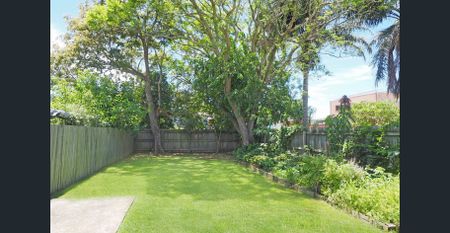 Home in the Heart of Town - Photo 3