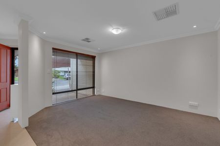 Spacious Four Bedroom Home in Rockingham - Photo 4