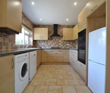 2 bedroom bungalow to rent - Photo 3