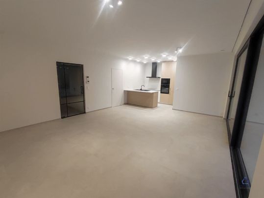 Energiezuinige nieuwbouwappartement met staanplaats en gemeenschappelijk zwembad - Photo 1