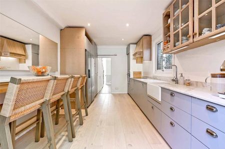 4 bedroom terraced house to rent - Photo 2