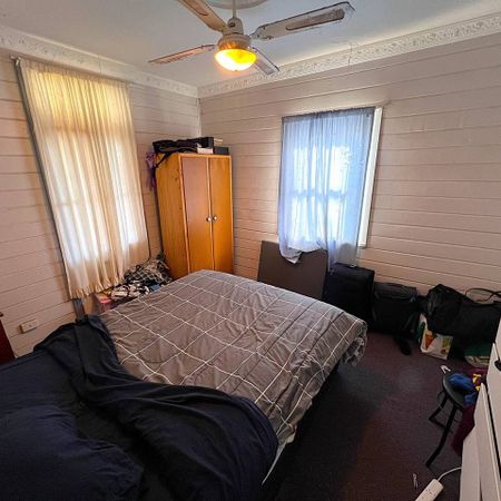 Neat & Tidy 2-Bedroom Flat - Photo 4
