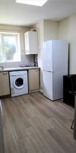 2 Bed Flat, Pennington Court, LS6 - Photo 4