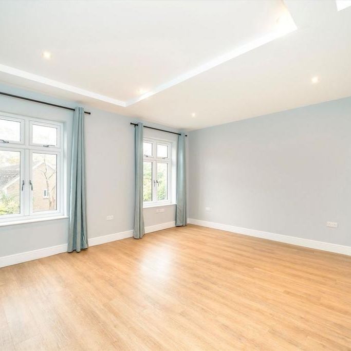 4 bedroom terraced house to rent - Photo 1