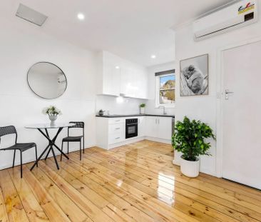 Spacious 3 Bedroom Home in Convenient Location! - Photo 1