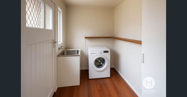 Furnished Room with Private Bathroom – All Bills Included - Photo 1