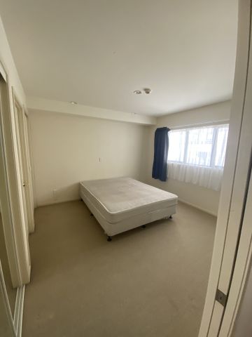 APARTMENT IN HOWICK VILLAGE - Photo 2