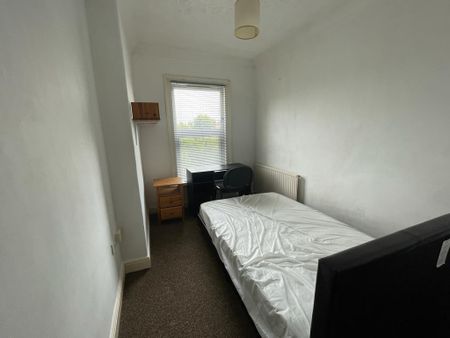5 bedroom terraced house to rent - Photo 3