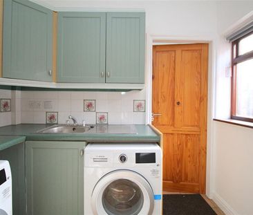 1 bedroom in a house share to rent - Photo 5