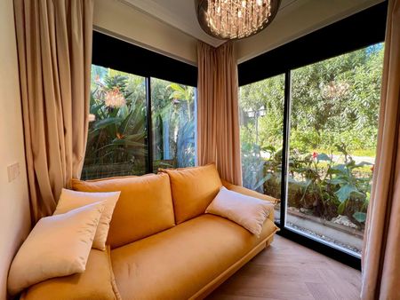 Middle Floor Apartment in The Golden Mile - Photo 4