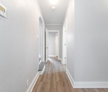 For Lease - 128 Cross Avenue, Oakville, Ontario - Photo 2