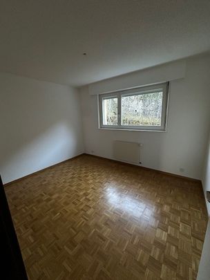 Location pour 1 année – Appartement de 4 pièces - Foto 1