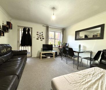 Merrivale Mews, West Drayton, UB7 - Photo 5