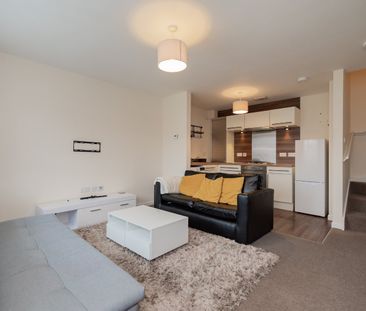 2 bedroom terraced house to rent - Photo 1