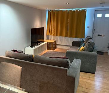 2 bedroom cottage to rent - Photo 1