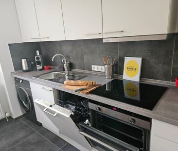 Provisionsfrei: Neu renoviertes, komfortables Apartment mit Balkon ... - Photo 1