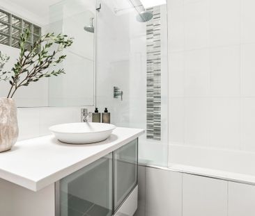 54 Oxford Street, Newtown NSW 2042 - House For Rent | Domain - Photo 6