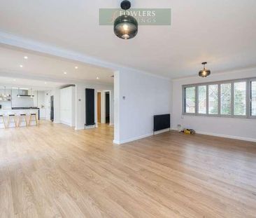 Silver Lane, Billingshurst, RH14 - Photo 1