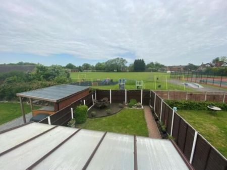 4 bedroom detached house to rent - Photo 5