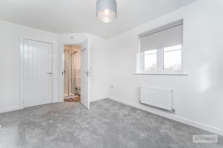 3 bedroom unspecified - Photo 2